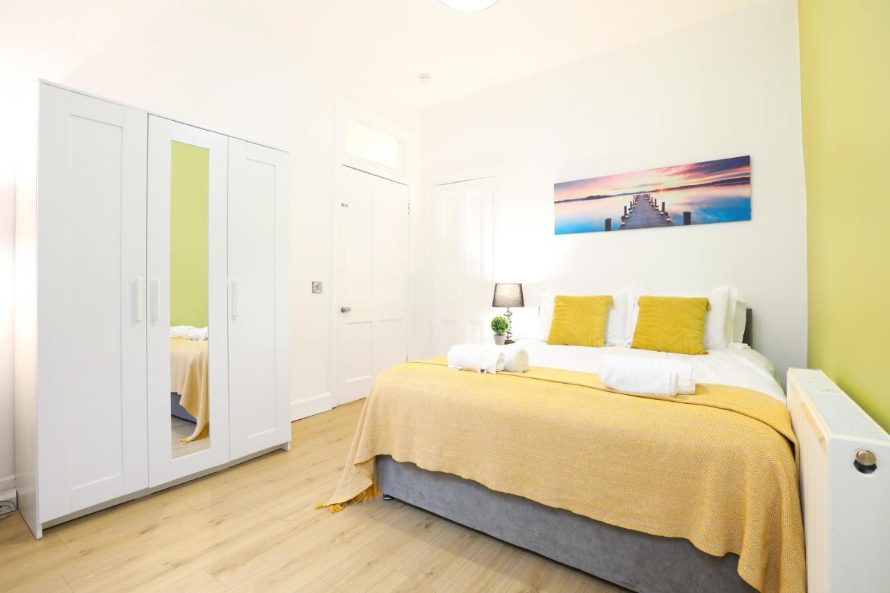 Stunning Modern 3 Bedroom Apartment Edinburgh Exterior photo